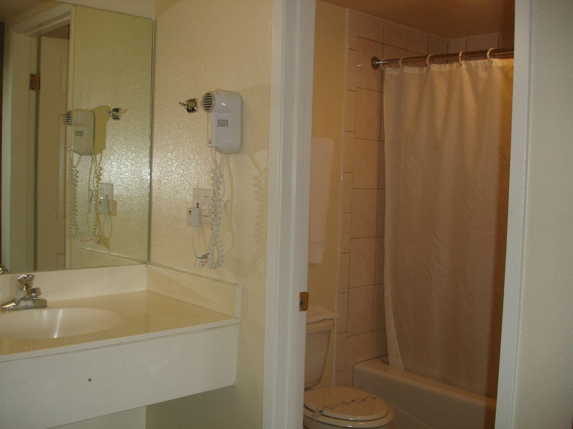 Rivera Inn & Suites Motel Пико-Ривера Экстерьер фото