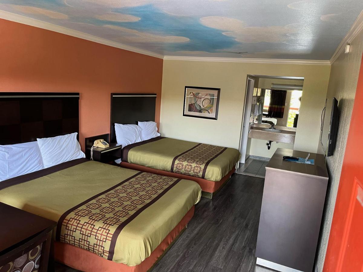 Rivera Inn & Suites Motel Пико-Ривера Экстерьер фото