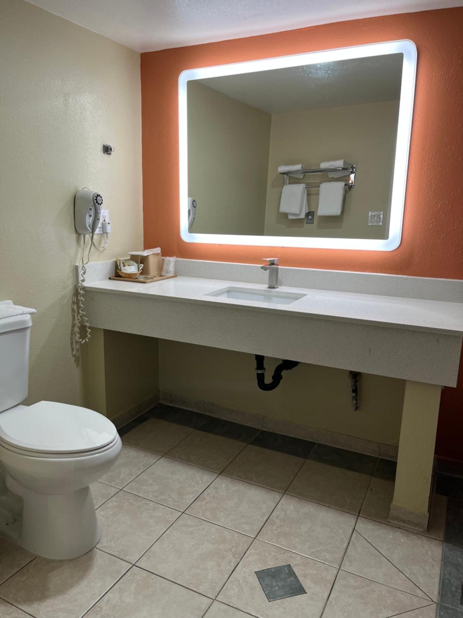 Rivera Inn & Suites Motel Пико-Ривера Экстерьер фото
